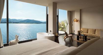 Antu Liuting Pillow Sea Full Ocean View