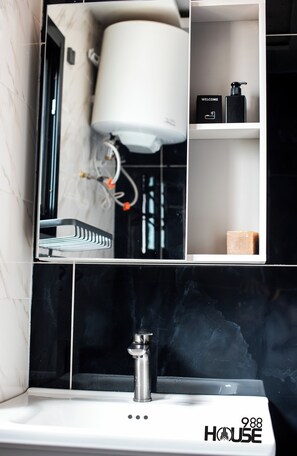 Bathroom - Vrbo Property (Yaoundé)