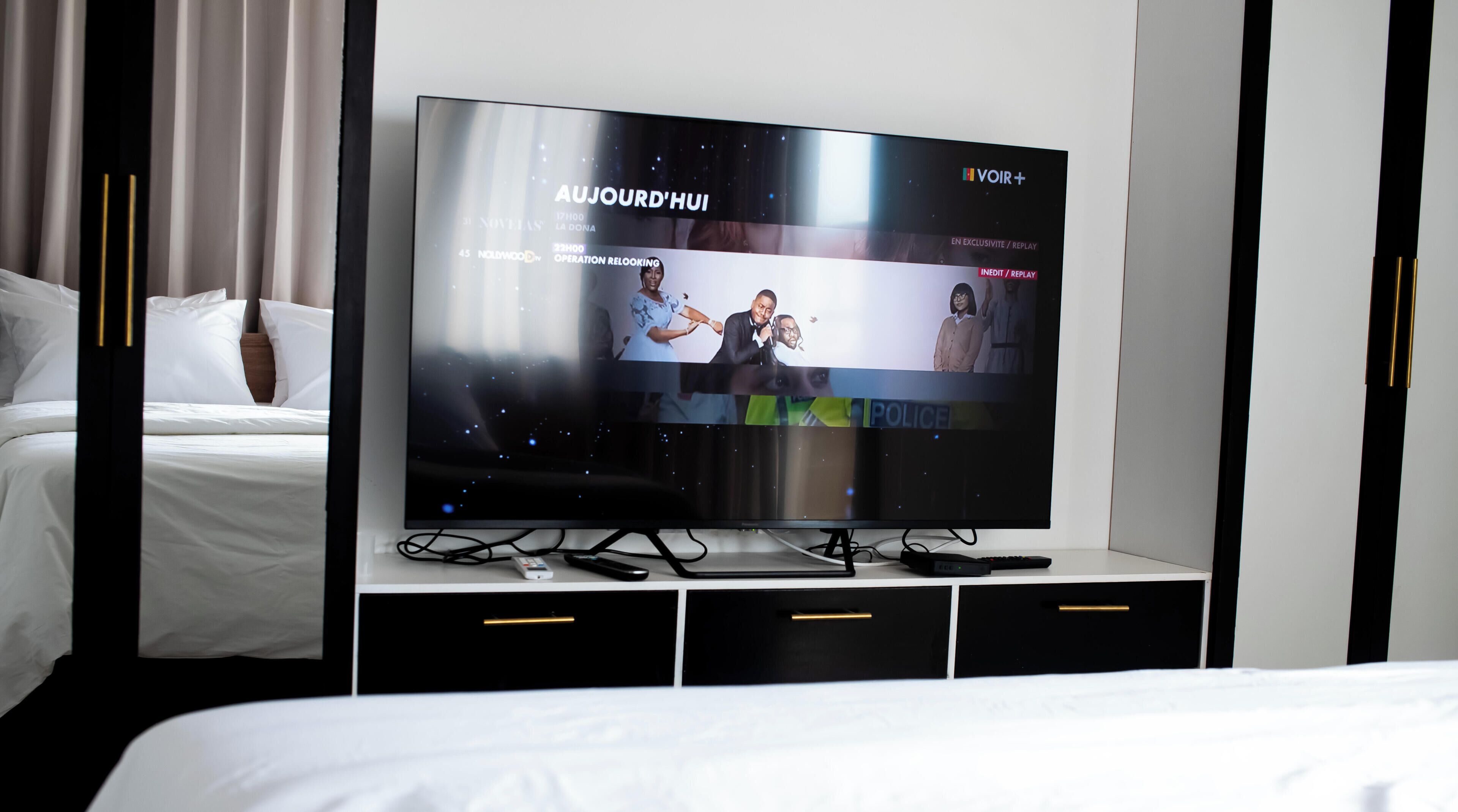 2 chambres, fer et planche à repasser, Wi-Fi, draps fournis