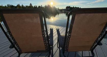 Big Lake Escape - waterfront cabin perfect for a cozy getaway