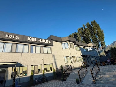 Kol-Ukok Hotel