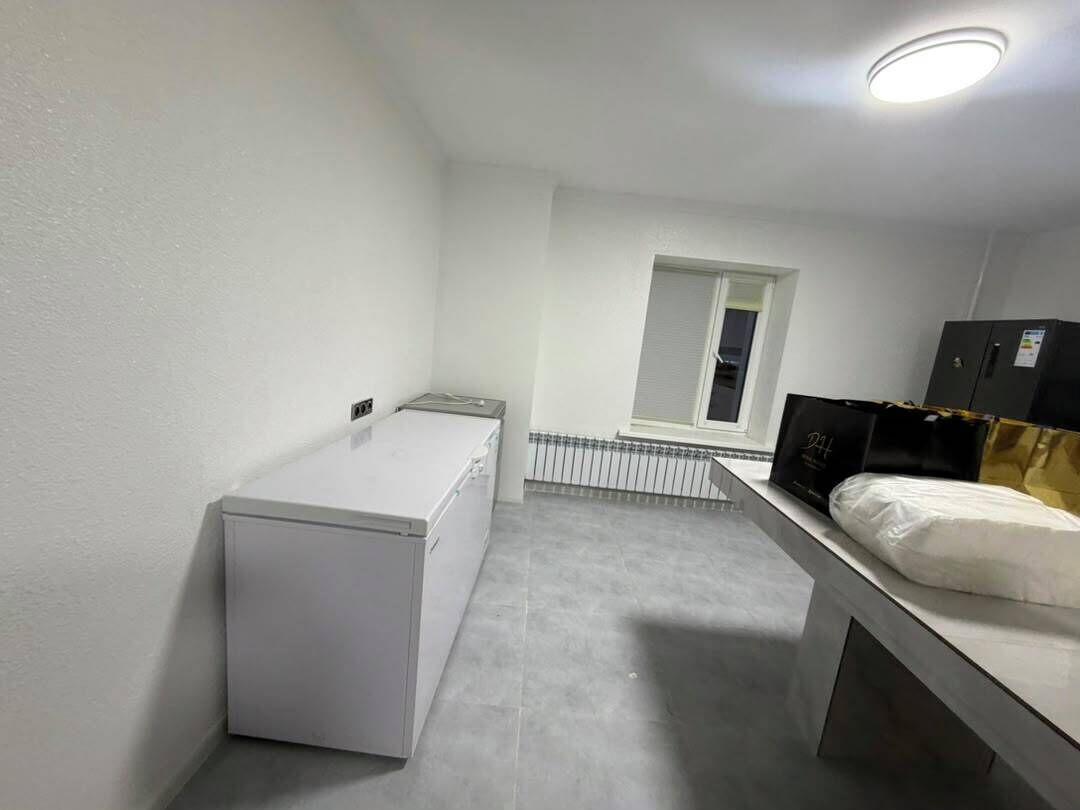 Kannettavalle tietokoneelle sopiva työtila, ilmainen Wi-Fi