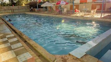 3 outdoor pools