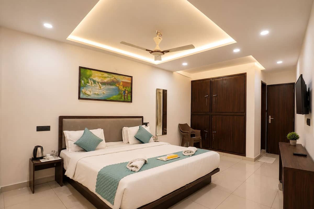 Quarto superior | Escrivaninha, Wi-Fi de cortesia, roupa de cama