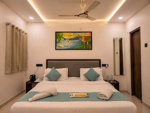 Deluxe Room | Meja, Wi-fi percuma, cadar katil 