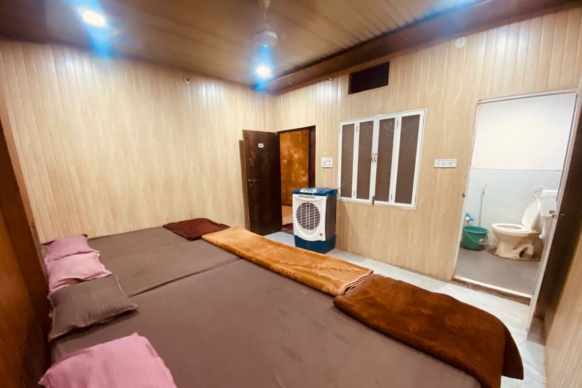 Economy Single Room | Free WiFi