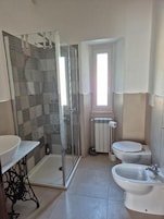 Apartment, 1 Bedroom | Bathroom