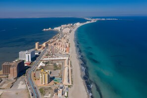 Beach - Apartment 'La Manga Sunrise' with Shared Pool, Wi-Fi and Air Conditioning (Murcia)