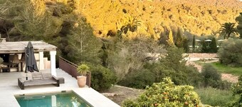 Villa 'Cas Berris' con Vista Mare, Wi-Fi e Aria Condizionata