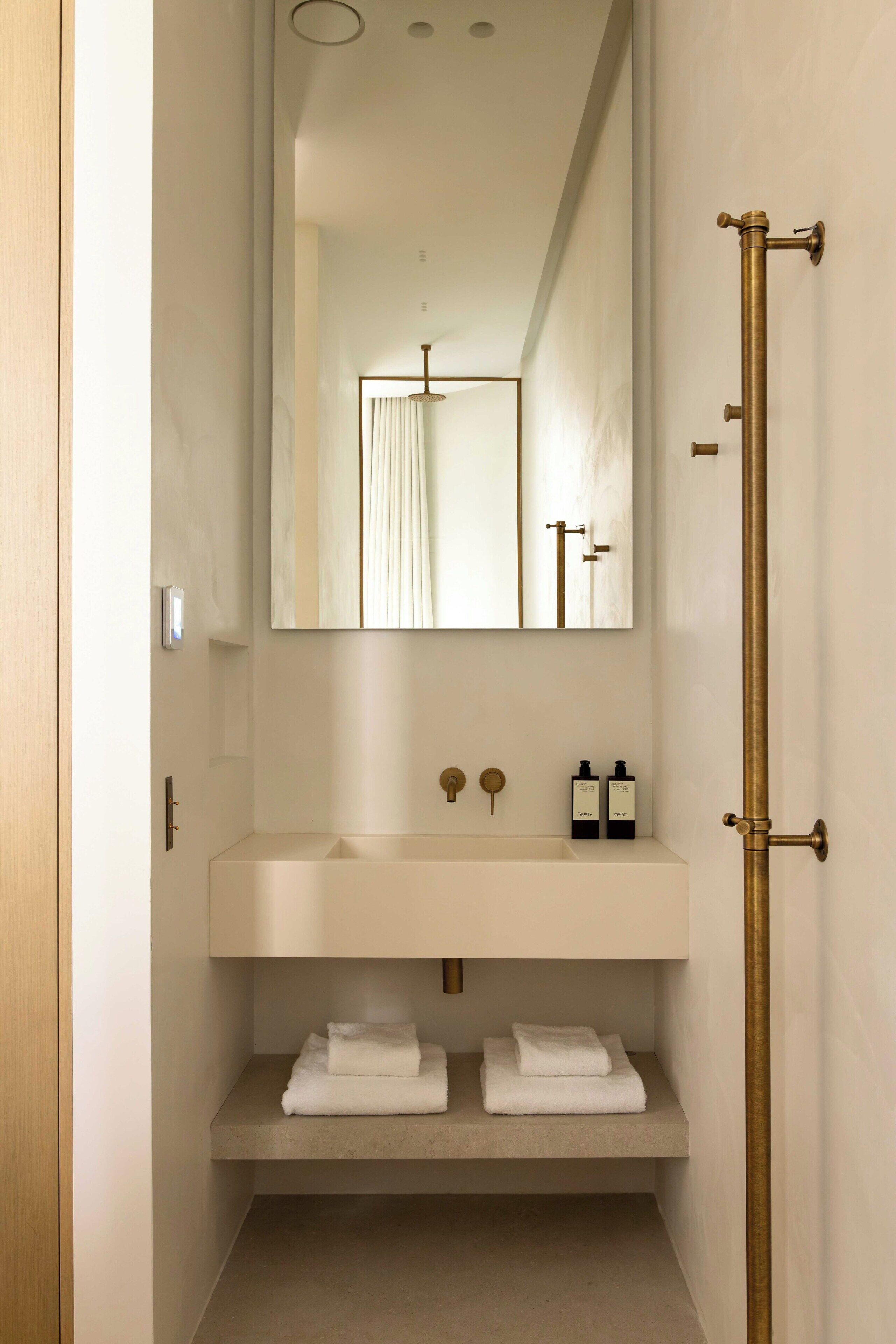 House | Bathroom