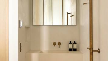 House | Bathroom