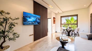 Fernseher, Videospiele, Bücher, Videothek
