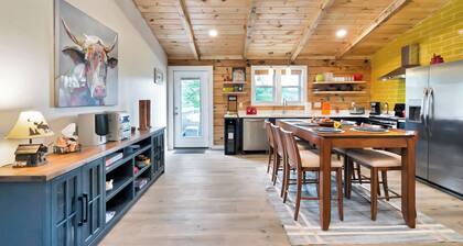 New Luxurious Mountain Escape with Spa & Views