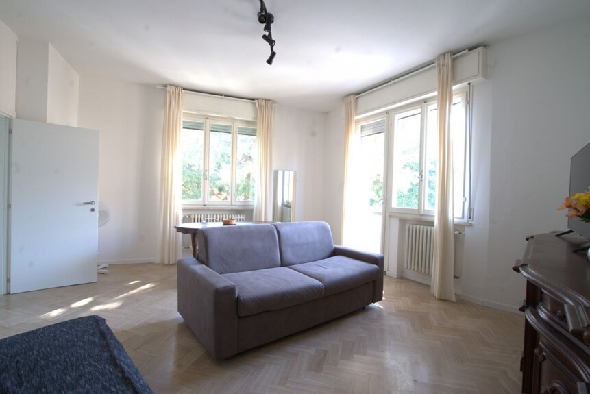 118 M2 Apartment, Ideal For Up To 7 People, On The 2nd Floor Of A Building With Lift.located In San Giuliano Mare, North Of The Canal Port And A Few Minutes From The Historic Center, It Enjoys A Strategic Position That Allows You To Easily Reach The Beac - Rimini