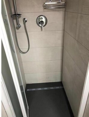 Bathroom - Orlando's House – Cozy Apartment in the Heart of Catania (Catania)