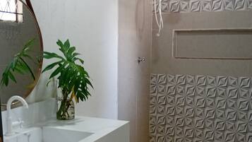 Economy Duplex | Bathroom