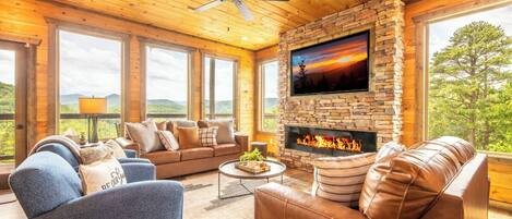 Smart TV, chimenea, futbolito y tenis de mesa