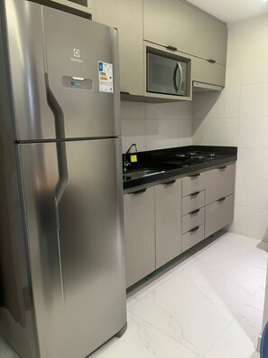 Comfort Triple Room, Ocean View | Private kitchen - Melhor hospedagem em Ponta de Campina (Cabedelo)