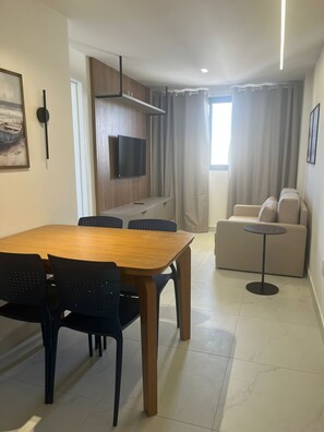 Comfort Triple Room, Ocean View | Dining - Melhor hospedagem em Ponta de Campina (Cabedelo)
