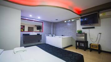 Deluxe Double Room | Free WiFi