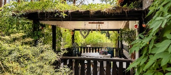 Babi Domek - 120 Year Old House with Hot Tub