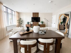 Dining - The Olive Press - Luxury 1-Bed Apartment (Chester)
