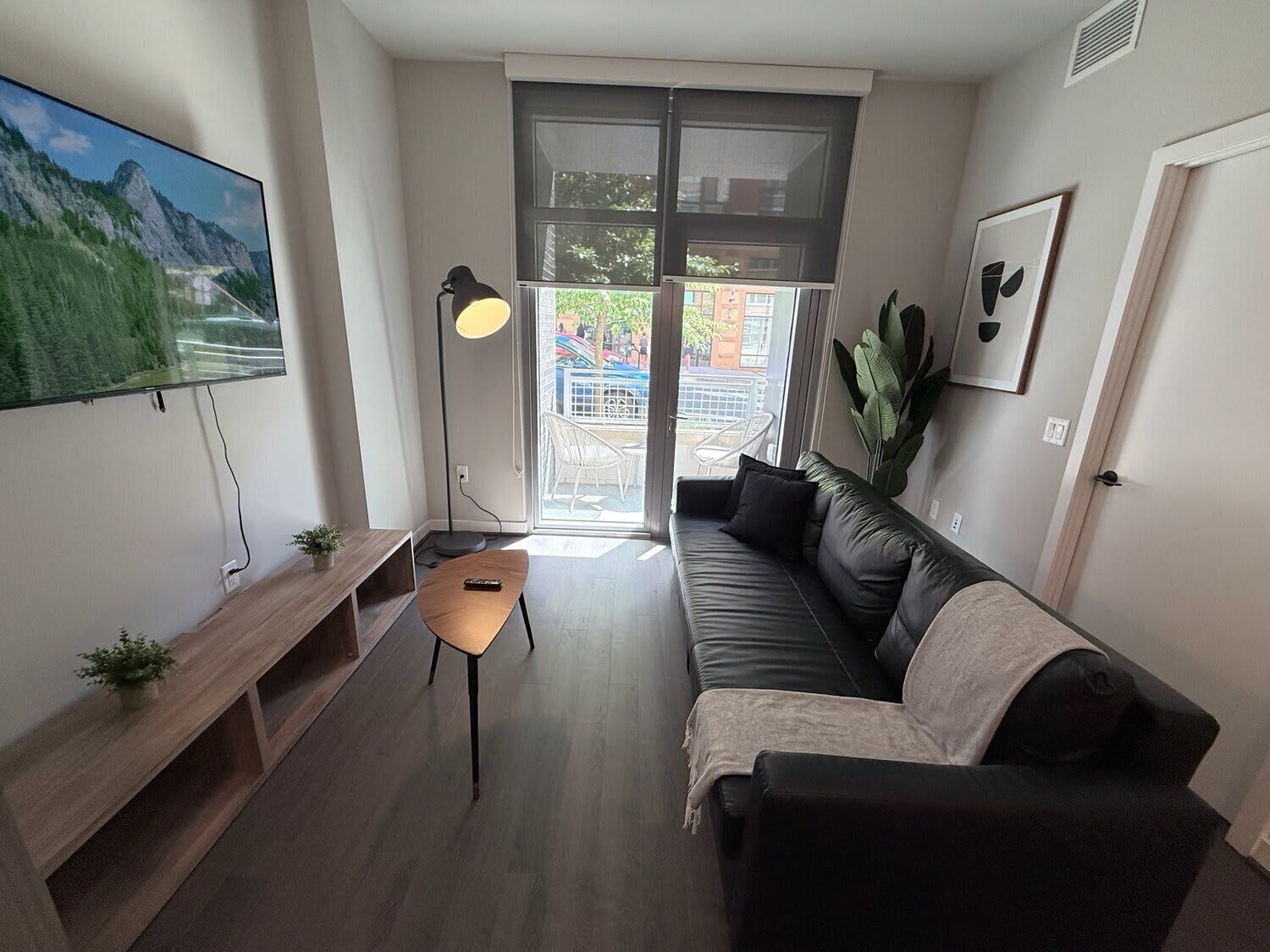 TV, fireplace, offices