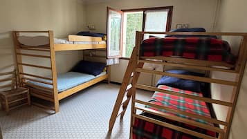 2 bedrooms, iron/ironing board