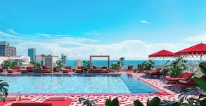 Pool - Heart of Midtown | Standard Miami - Pool and Gym (Miami)