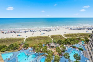Beach nearby - Beach Cove Resort 1014 - Oceanfront Condo with Direct Beach Access (North Myrtle Beach)