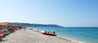 Lovely apartment for 5 people with WIFI, A/C, TV, balcony, pets allowed and panoramic view