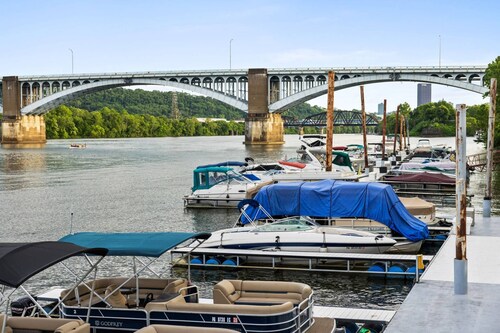 Pittsburgh's Only Houseboat | Studio on the Allegheny | Free Boat Slip Included