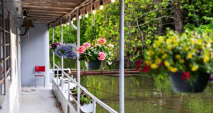 Pittsburgh's Only Houseboat | Studio on the Allegheny | Free Boat Slip Included