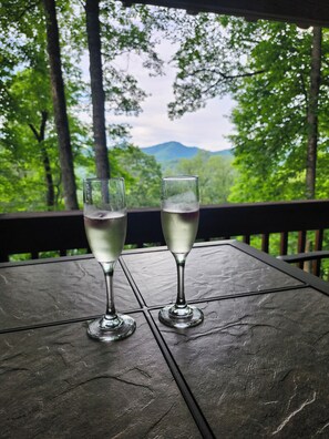 Outdoor dining - Casa Lago Retreat (Topton)