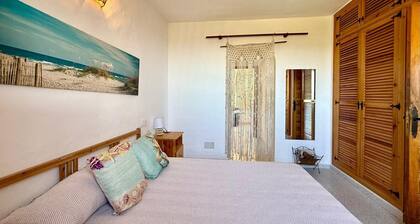 Villa 'Sa Guaita' with Sea View, Private Pool and Wi-Fi