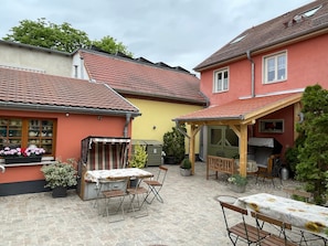 Outdoor dining - Goldener Anker, Holiday Apartment W3 (Rheinsberg)