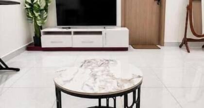 Modern Two BedRoom Apartment | Starlink WiFi