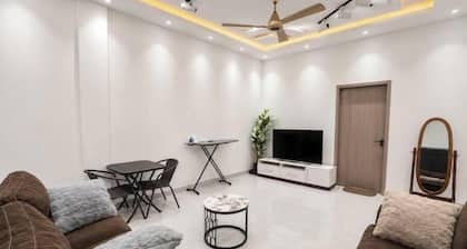 Modern Two BedRoom Apartment | Starlink WiFi