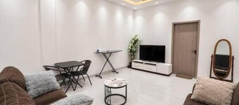 Modern Two BedRoom Apartment | Starlink WiFi