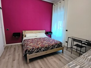 Comfort trippelrum - balkong - utsikt mot staden | Gratis wi-fi