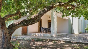 Unclassified image, 5 of 34, button - Holiday Home 'The Pearl Of The Sea' with Mountain View, Private Garden and Wi-Fi (Olbia)