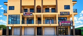 Modern Two-Bedroom Apartment | Starlink Wi-Fi