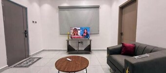 Modern one BedRoom Apartment | Starlink WiF