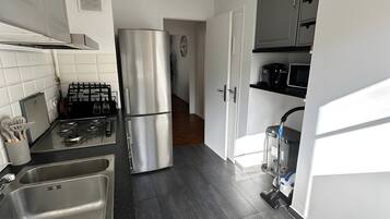 Macchina per tè/caffè, frigorifero, microonde, forno