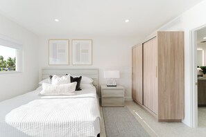 2 Schlafzimmer, Bügeleisen/Bügelbrett, Reisekinderbett, kostenloses WLAN