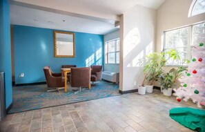 Interior - Modern Sturbridge Home minutes to Old Village (Sturbridge)