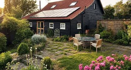 Peaceful Essex Barn Retreat | Walks & Wood Burner