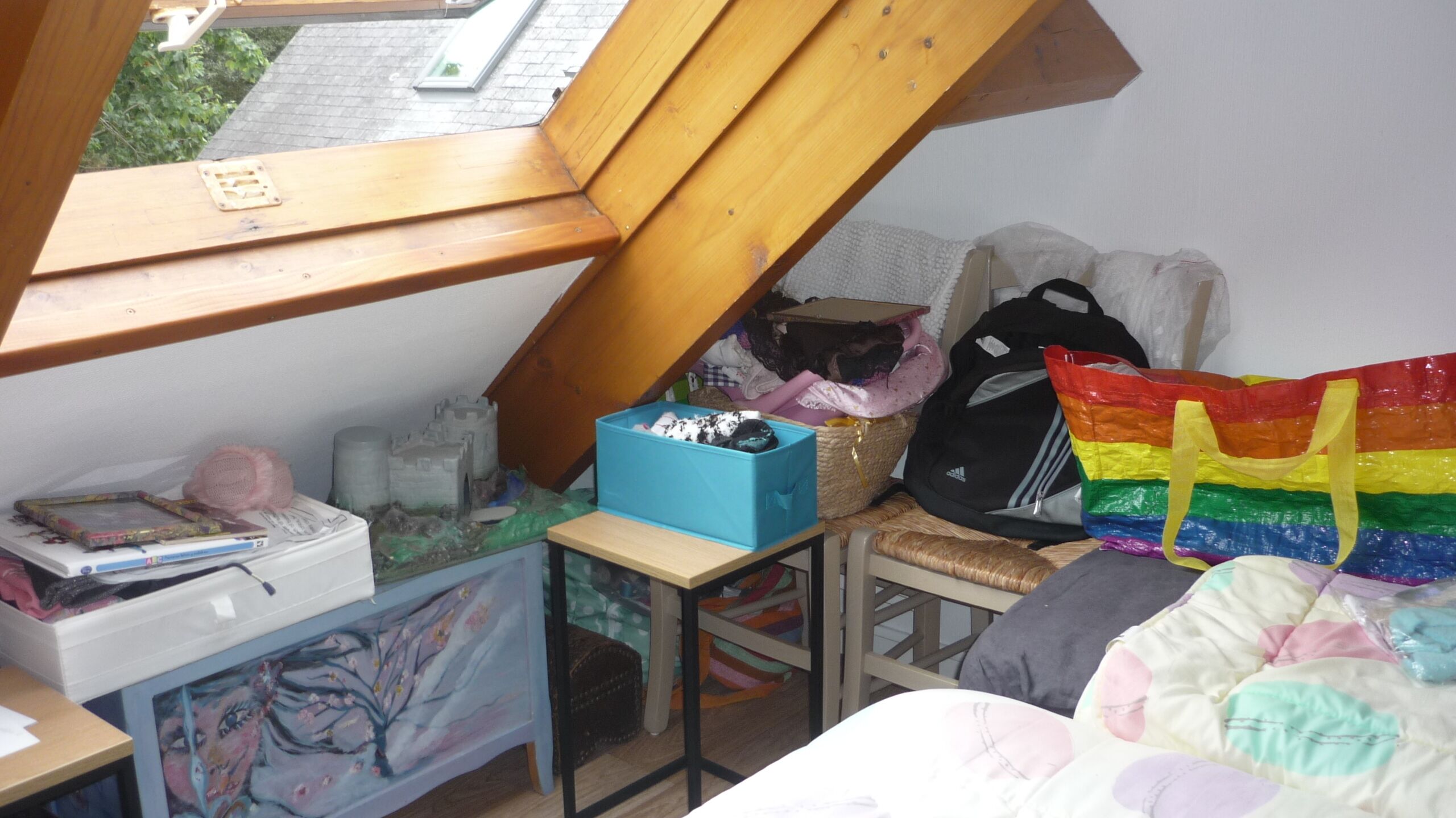 2 bedrooms, iron/ironing board, WiFi