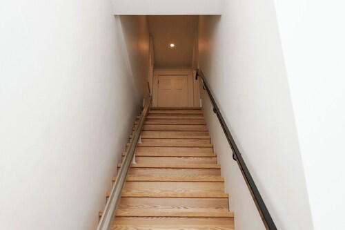 Spacious Country Loft with 2 Bedrooms & 2 Bathrooms