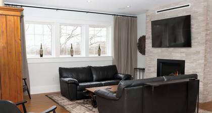 Spacious Country Loft with 2 Bedrooms & 2 Bathrooms